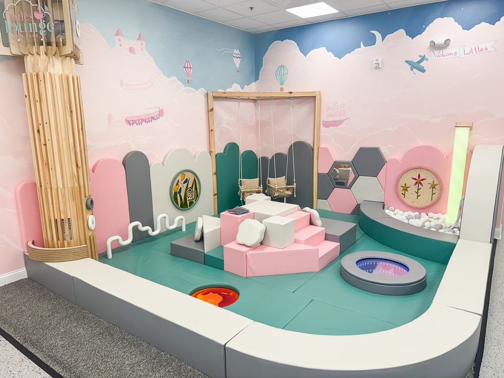 littles-lounge-baby-play