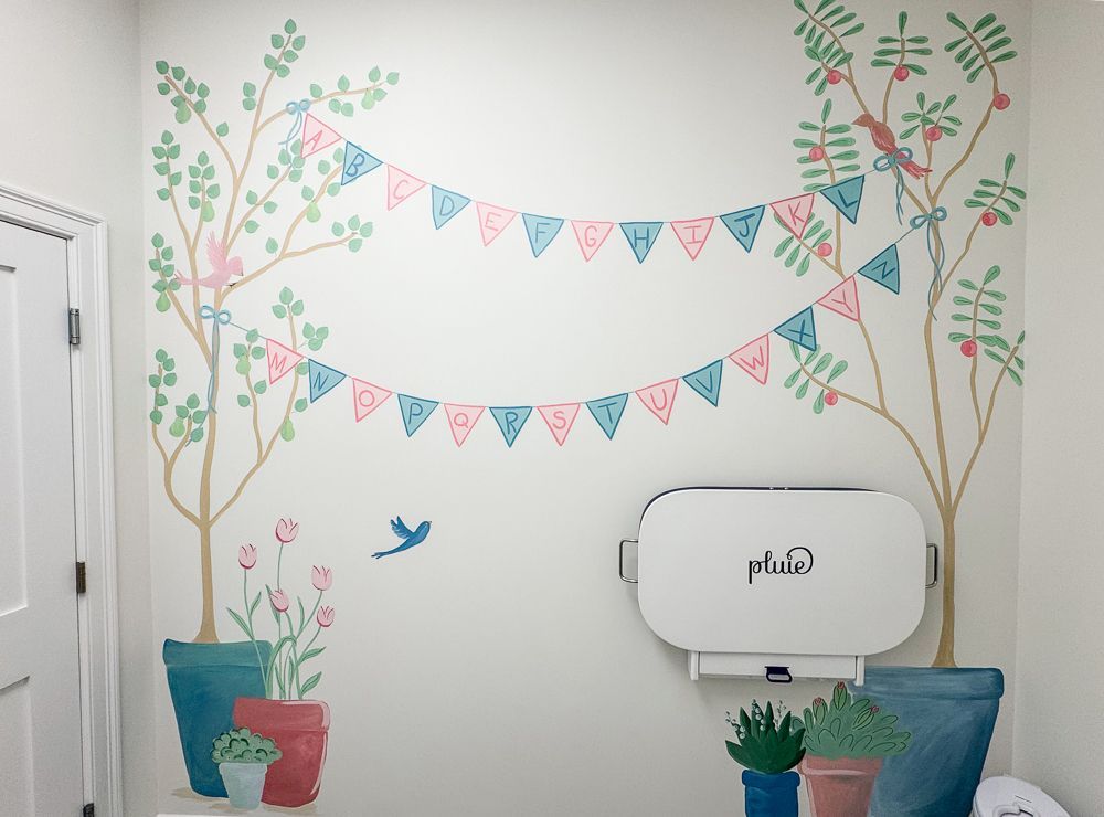 littles-lounge-bathroom