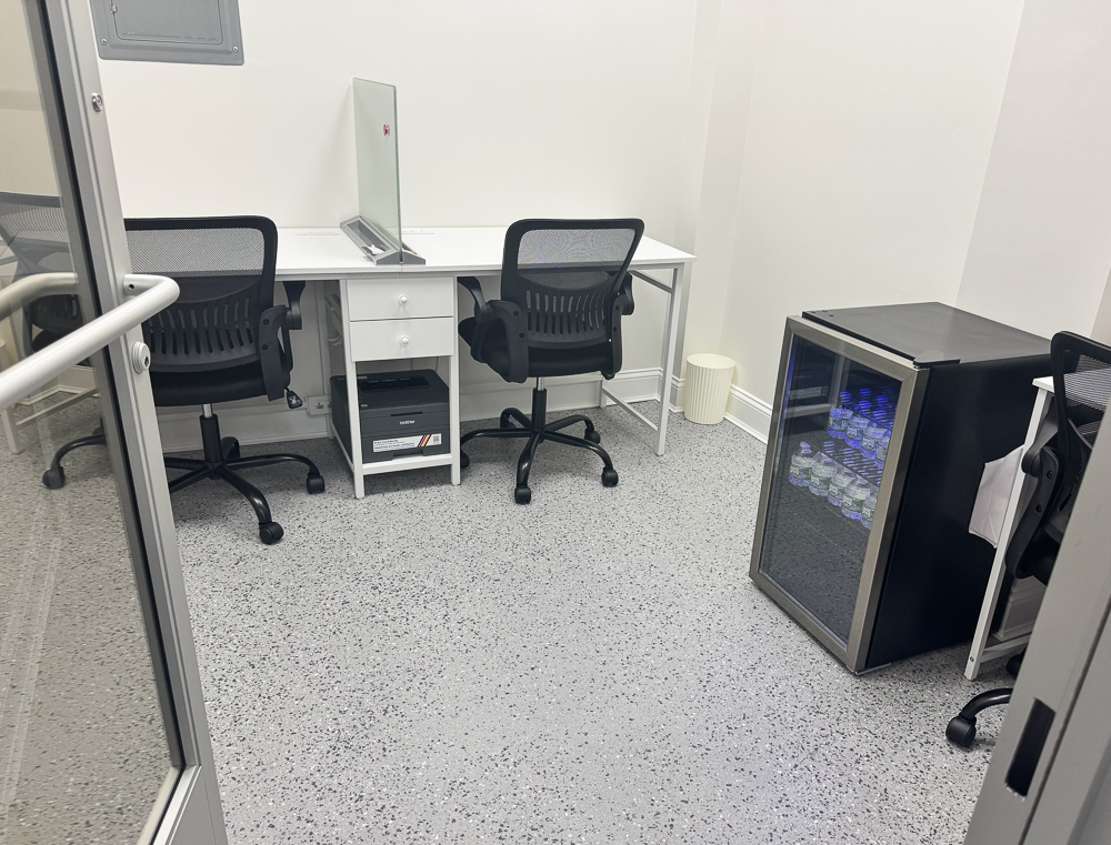 littles-lounge-office