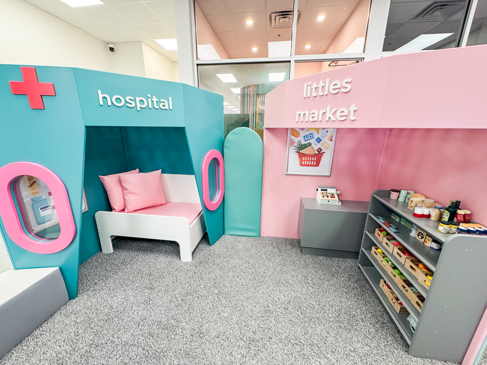 littles-lounge-pretend-play